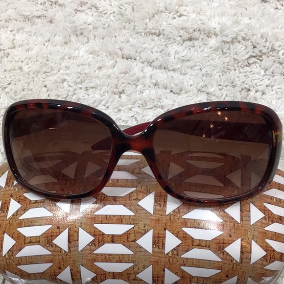 Stella & Dot case plus Juicy sunglasses - Picture 11 of 14